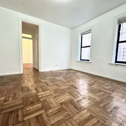 Image 2 - 173 Vermilyea Avenue, New York, NY 10034, USA - Apartment for rent