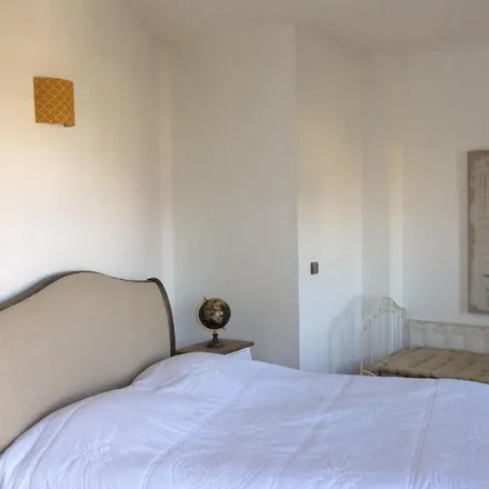 Rent this 6 bed house on 37540 Saint-Cyr-sur-Loire