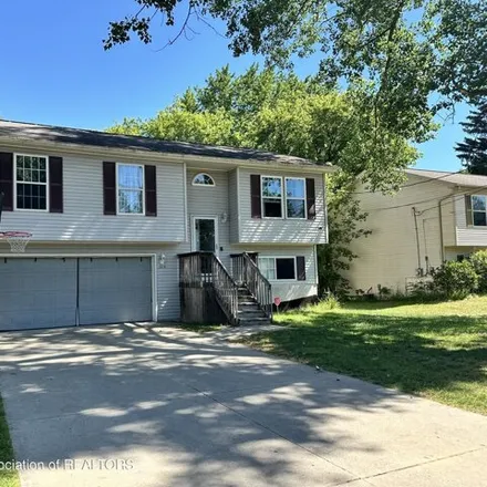 Buy this 3 bed house on 2838 Risdale Ave in Lansing, Michigan