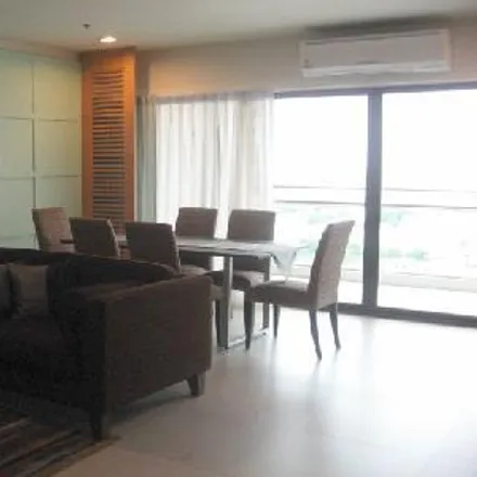 Rent this 2 bed apartment on Krits Building in Soi Ngam Du Phli, Suan Phlu