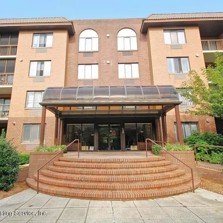 Image 1 - 120 Wellington Court, New York, NY 10314, USA - Apartment for sale