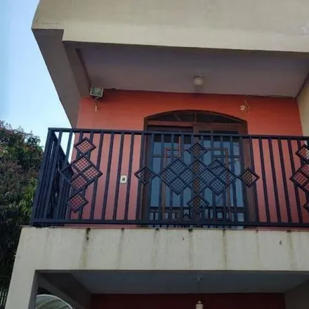 Buy this 2 bed house on Rua Sud Menucci in Vila Camilópolis, Santo André - SP