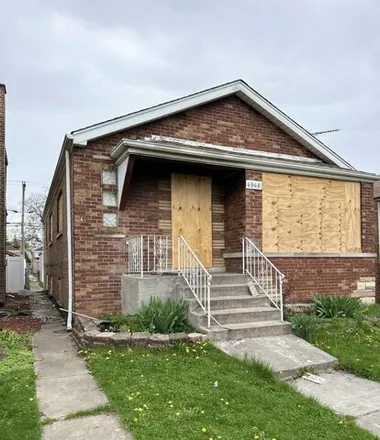 Buy this 3 bed house on 4946 South Leamington Avenue in Chicago, IL 60638