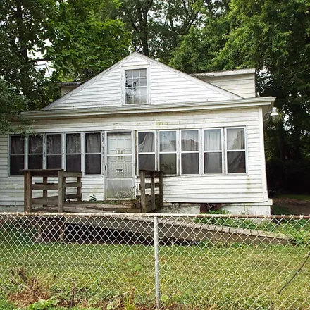 Buy this 3 bed house on 4108 Senn Road in Louisville, KY 40216