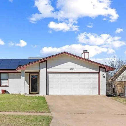 Buy this 3 bed house on 1805 Edgefield Street in Killeen, TX 76549