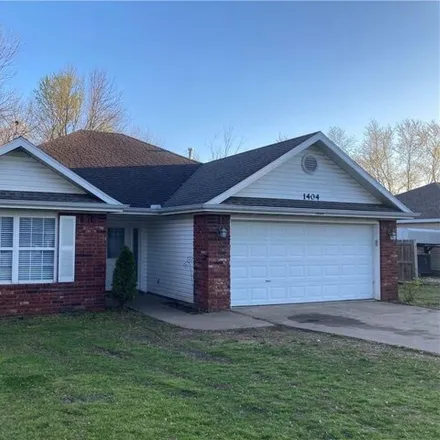 Rent this 3 bed house on 1404 Abraham Drive in Siloam Springs, AR 72761