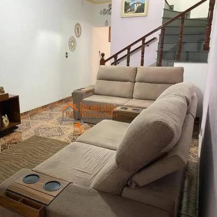 Buy this 3 bed house on Rua Itajú do Colônia in Maia, Guarulhos - SP