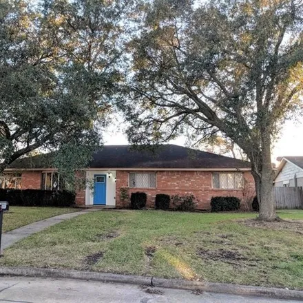 Rent this 4 bed house on 4360 Ravine Drive in Friendswood, TX 77546