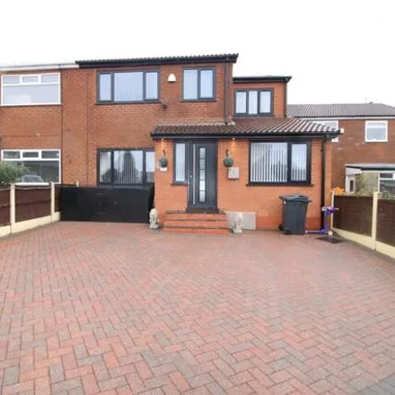Buy this 4 bed duplex on Stamford Drive in Woodhouses, M35 9WS