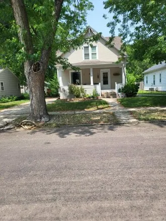 Buy this 4 bed house on 838 East 5th Avenue in Mitchell, SD 57301