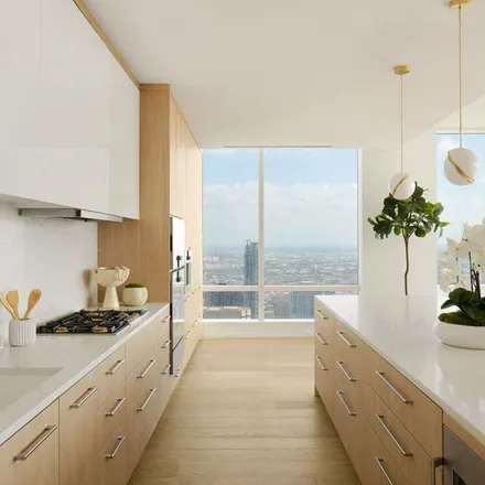 Image 7 - Metropolis Residential Tower III, West 8th Street, Los Angeles, CA 90017, USA - Apartment for rent