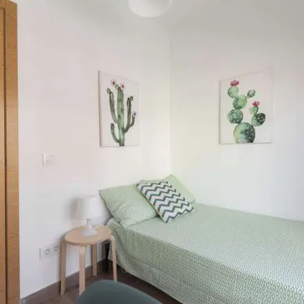 Image 8 - Calle Antonio Vicent, 21, 28019 Madrid, Spain - Apartment for rent