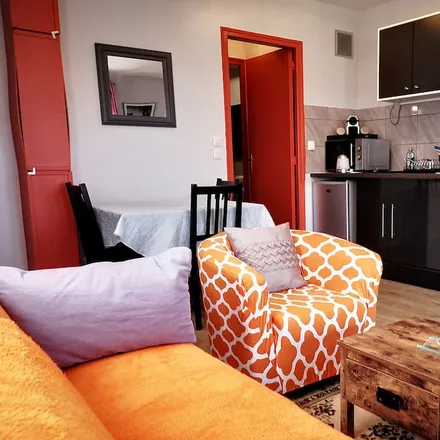 Rent this 1 bed house on 14200 Hérouville-Saint-Clair