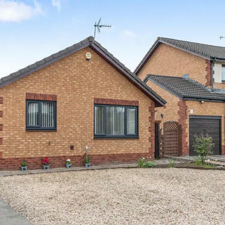Rent this 2 bed house on Surcoat Loan in Hillpark, Bannockburn