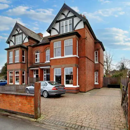 Buy this 6 bed duplex on Enderby Road in Whetstone, LE8 4FZ