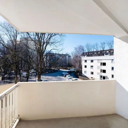 Rent this 3 bed apartment on Franz-Wolter-Straße 10 in 81925 Munich, Germany