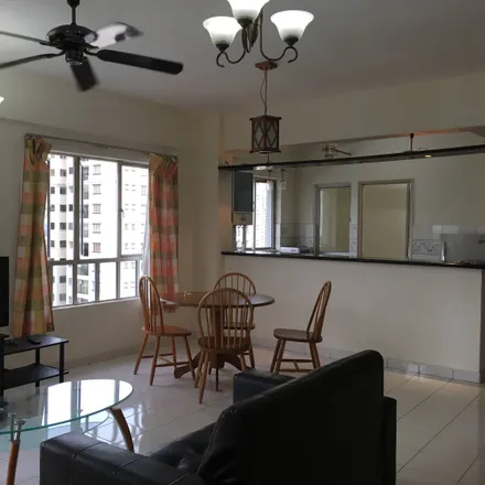 Rent this 4 bed apartment on unnamed road in Damansara Utama, 47308 Petaling Jaya