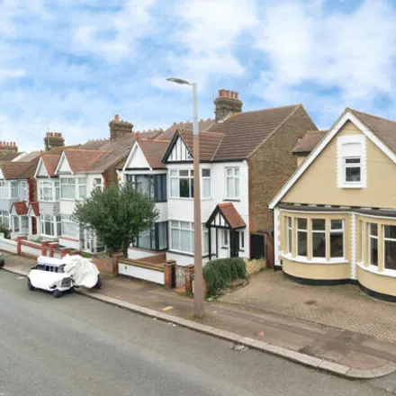 Buy this 4 bed house on Westbourne Grove in Leigh on Sea, SS0 9TY