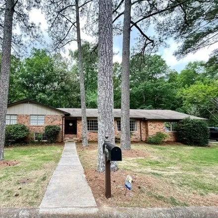 Buy this 4 bed house on 1651 Greenbrier Dr SW in Cullman, Alabama