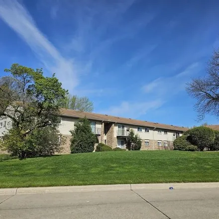 Buy this 2 bed condo on 31445 Fraser Drive in Fraser, MI 48026
