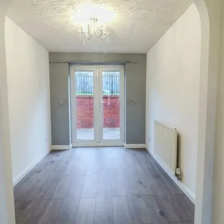 Rent this 4 bed apartment on Braids Close in Rugby, CV21 3FG