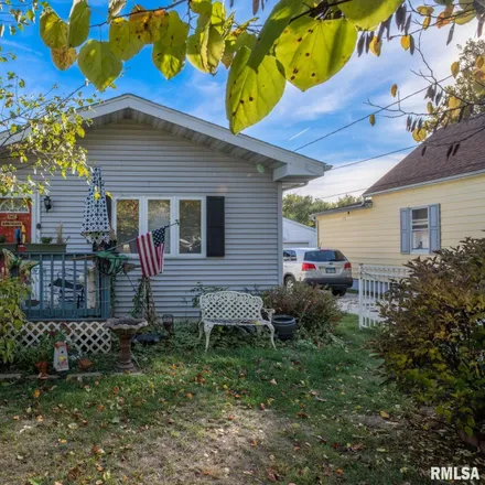Buy this 3 bed house on 116 Plains Street in North Pekin, Tazewell County