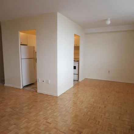 Rent this 2 bed apartment on 3100 Erindale Station Road in Mississauga, ON L5C 1H7
