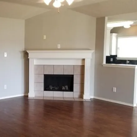 Image 4 - 11th Place, Lubbock, TX 79416, USA - House for rent