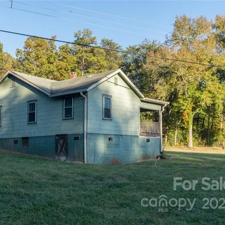 Image 4 - 1155 Howard Gap Road, Polk County, NC 28782, USA - House for sale