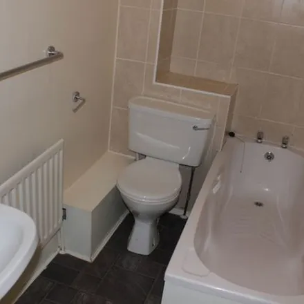 Rent this 6 bed apartment on Rothbury Terrace in Newcastle upon Tyne, NE6 5DE