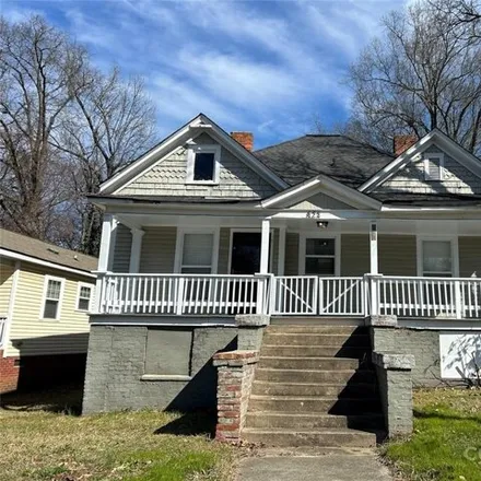 Rent this 3 bed house on 823 Parkwood Avenue in Charlotte, NC 28205