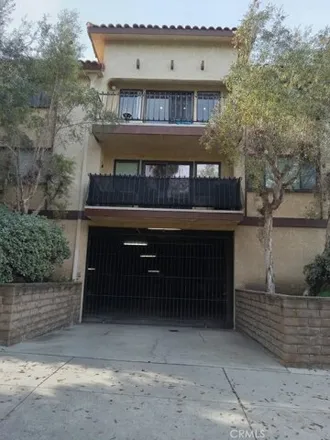 Buy this 2 bed condo on 908 West 11th Street in Los Angeles, CA 90731
