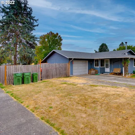 Buy this 3 bed house on 3684 Crestview Drive in Newberg, OR 97132