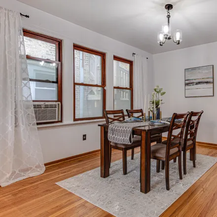 Image 7 - 5505 West Melrose Street, Chicago, IL 60634, USA - House for sale