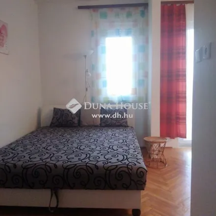Rent this 1 bed apartment on Svetits Katolikus Óvoda in Általános Iskola, Gimnázium és Kollégium