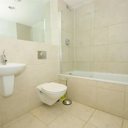 Image 4 - Riverside Way, Leeds, LS1 4AW, United Kingdom - Apartment for rent