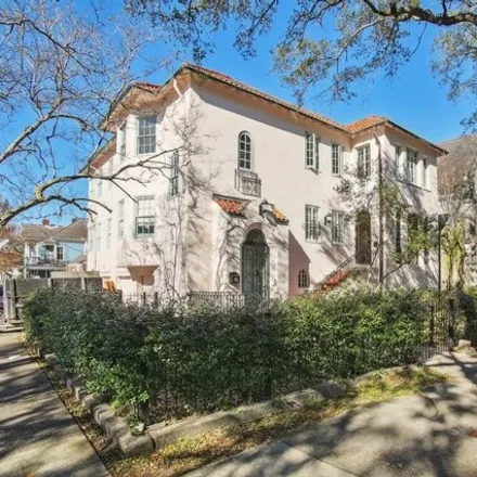 Rent this 3 bed house on Christ Church Cathedral in Saint Charles Avenue, New Orleans
