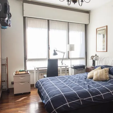 Rent this 4 bed room on Istituto Superiore per la Protezione e la Ricerca Ambientale in Viale Cesare Pavese, 305