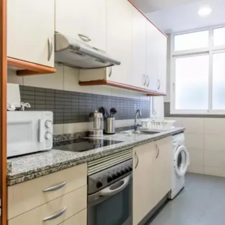 Rent this 5 bed apartment on Avinguda del Port in 97, 46023 Valencia
