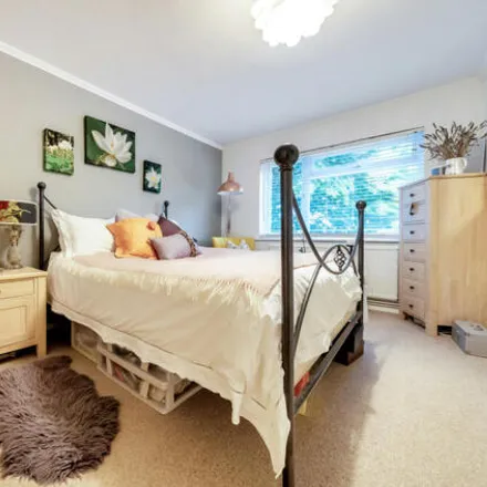 Image 5 - White Court, 7-12 Thornton Close, Guildford, GU2 9XE, United Kingdom - House for sale