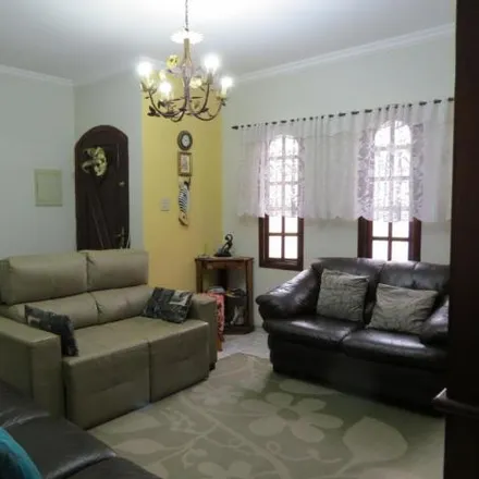 Buy this 3 bed house on Rua Catanduva in Jardim Pedroso, Mauá - SP