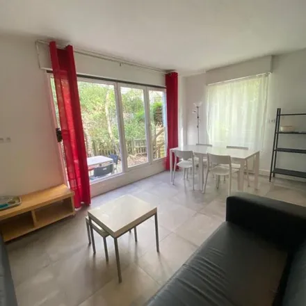 Image 9 - Allée des Maronniers, 77420 Champs-sur-Marne, France - Apartment for rent