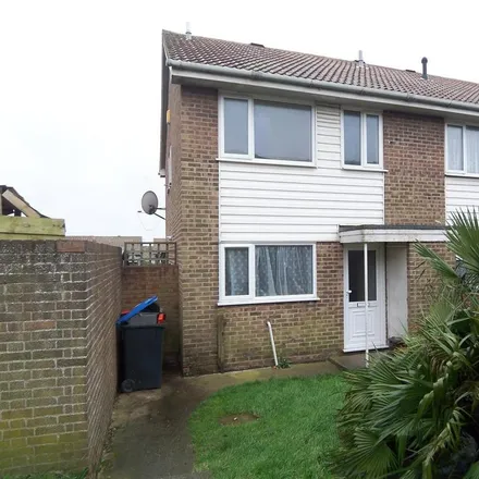 Rent this 1 bed room on Swinford Gardens in Margate, CT9 3XR