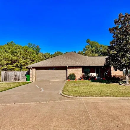 Buy this 3 bed house on 418 Chancellor Drive in Palestine, TX 75803