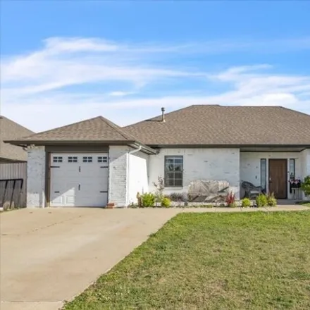 Buy this 3 bed house on 876 Southwest 11th Street in Moore, OK 73160