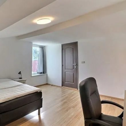 Image 2 - Rue Sainte-Zoé 59, 6061 Charleroi, Belgium - Apartment for rent