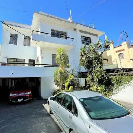 Buy this 1studio house on Calle Emeterio Robles Gil 70 in Americana, 44170 Guadalajara