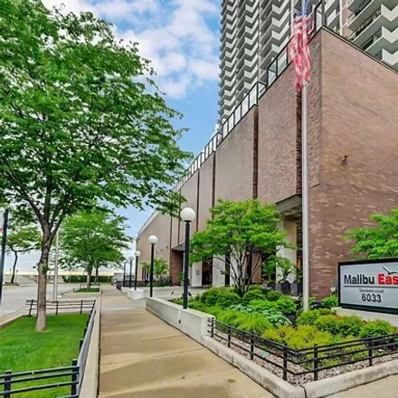 Buy this 2 bed condo on Malibu East in 6033 North Sheridan Road, Chicago