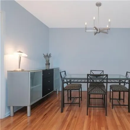 Image 3 - 75 West 238th Street, New York, NY 10463, USA - Apartment for sale