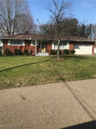 Rent this 3 bed house on 1977 Scudder Drive in Akron, OH 44320